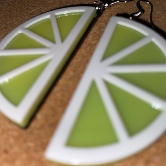 1 Pair Neon Green Lime Drop Earrings - Picture 3 of 8